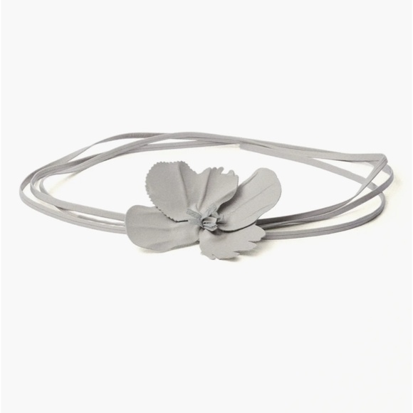 128. MANGO MNG Flower Thin Leather Belt $50 EUC OS - Picture 1 of 5
